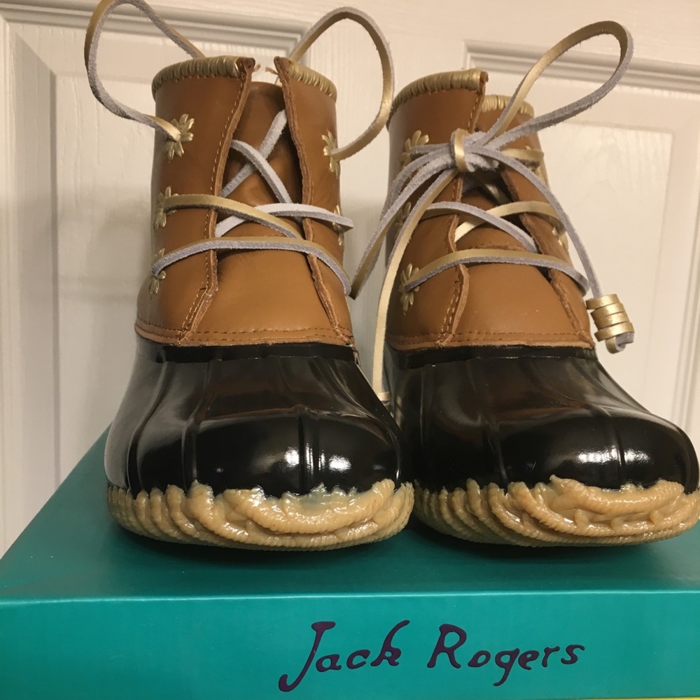 NIB Jack Rogers Chloe boots sz 9 open to OFFERS